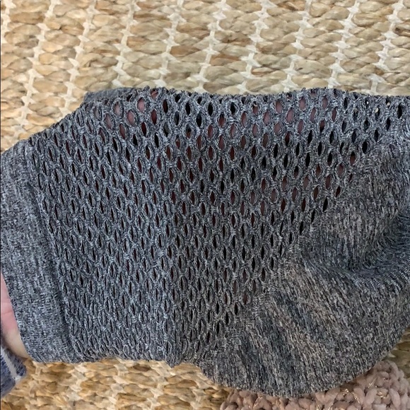 Gray Capri workout pants - Picture 2 of 2